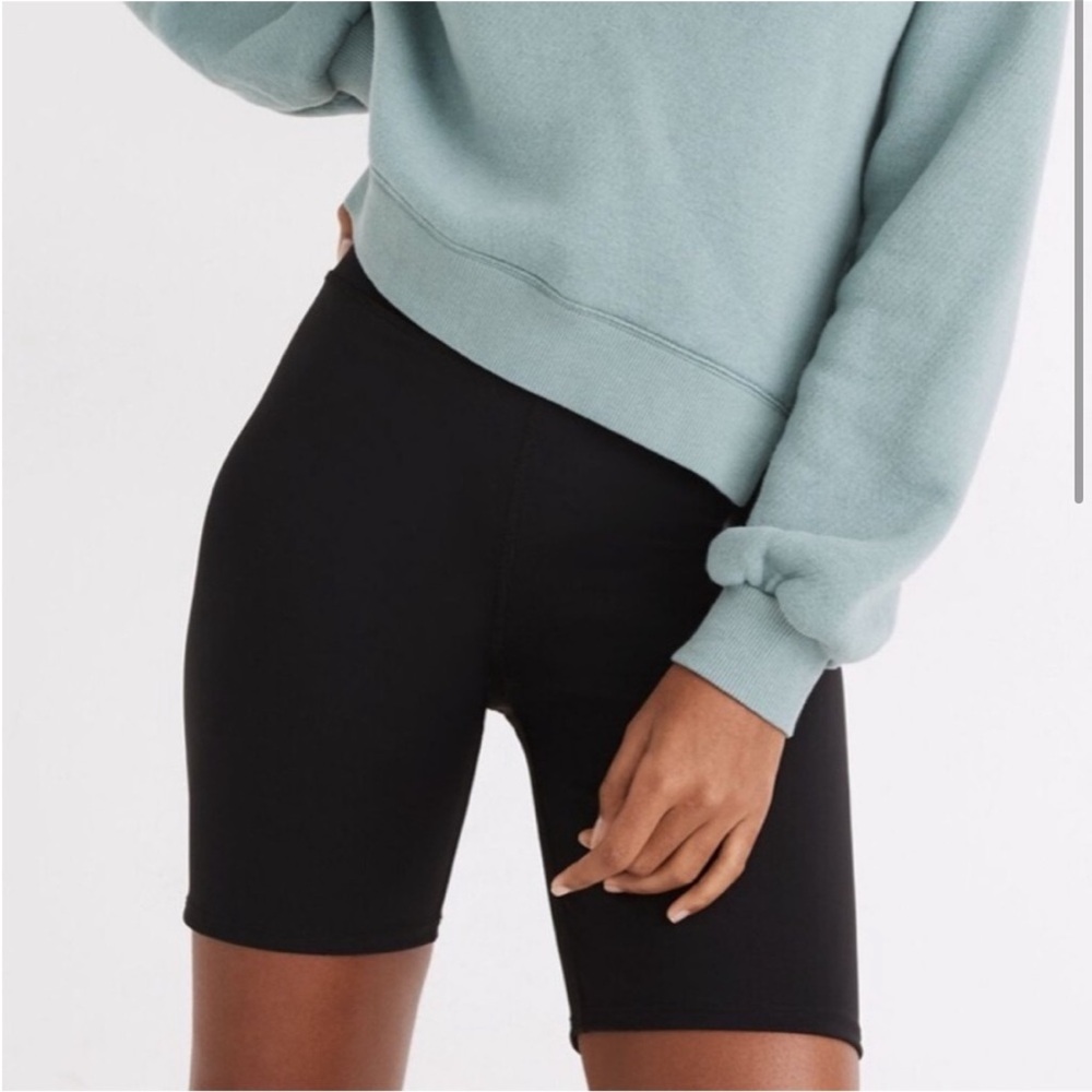 Madewell Women’s MWL Black Biker Shorts